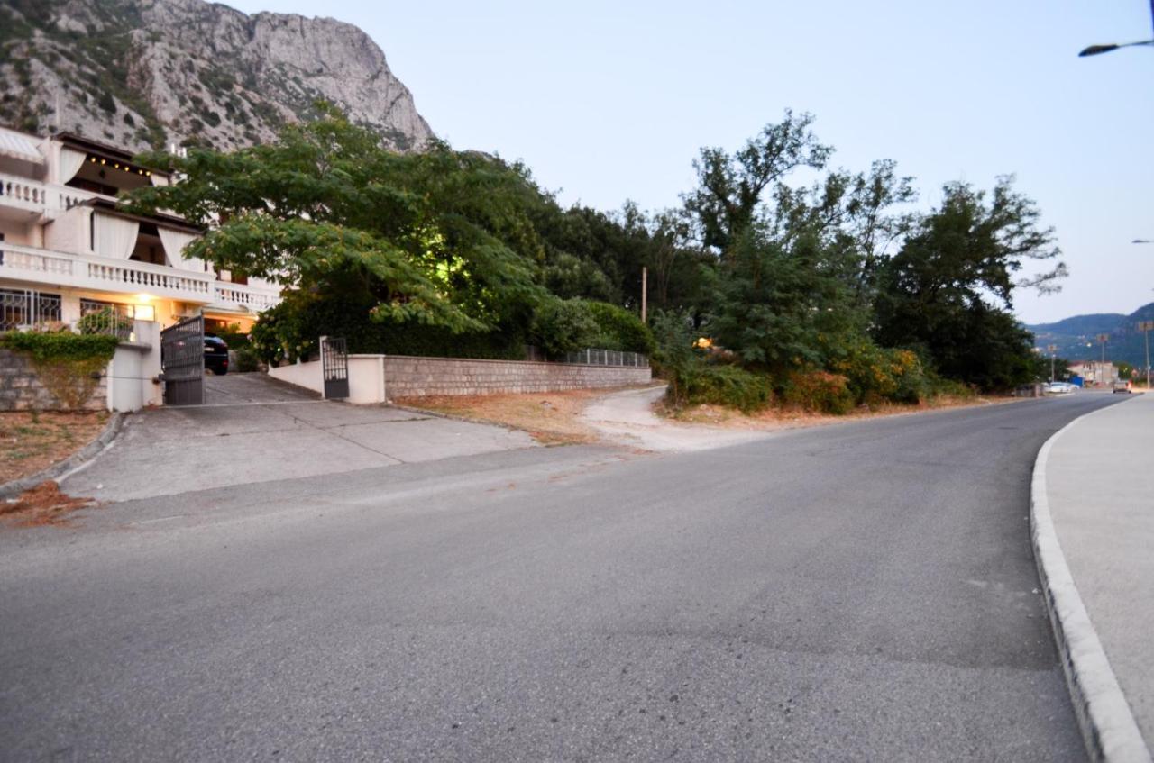 Djardin Lägenhet Kotor Exteriör bild